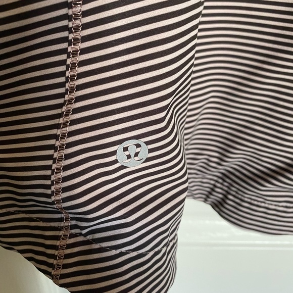 Lululemon spring jacket 6 - Picture 3 of 4